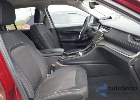 2023 Jeep Grand Cherokee Laredo 4X4 from USA, damaged, VIN 1C4RJHAG0PC622427